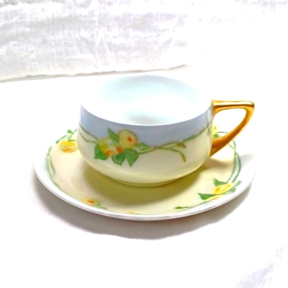 Donatello 22 Karat Yellow Floral Vintage Cup & Saucer
